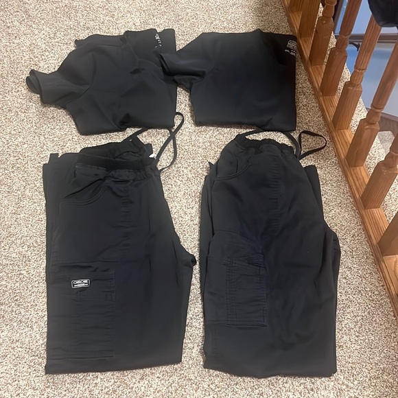 Cherokee Other - Medium scrub sets
